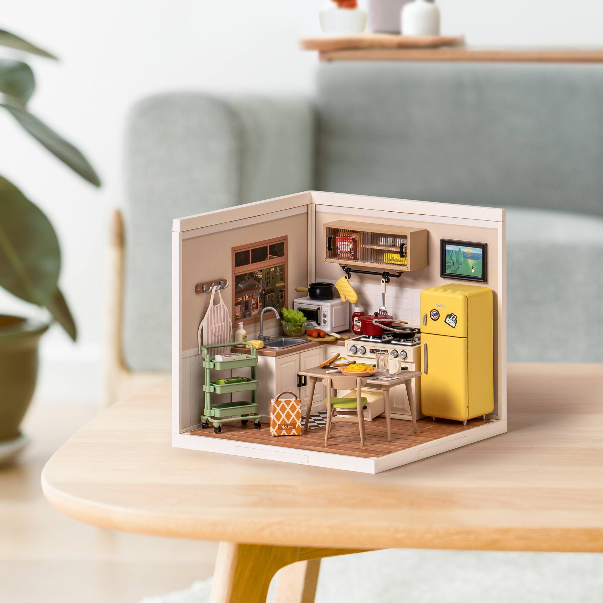 Rolife® Super Creator Happy Meals Kitchen DIY Miniature Kit